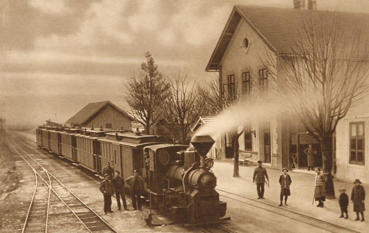 Kolodvor Samoborčeka, Samoborska cesta (današnja Adžijina) oko 1930. godine